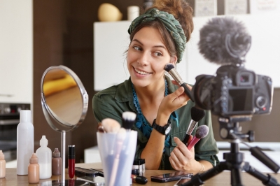 Maquillaje para Medios Escénicos, maquillaje Artístico y Producciones Audiovisuales (Premium con Doble Certificación)